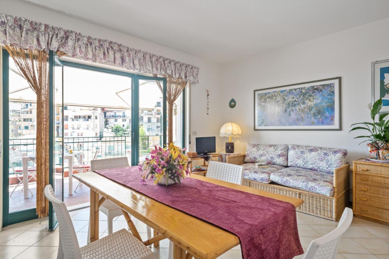 Taormina Comfortable Apartment With Terrace Exterior foto